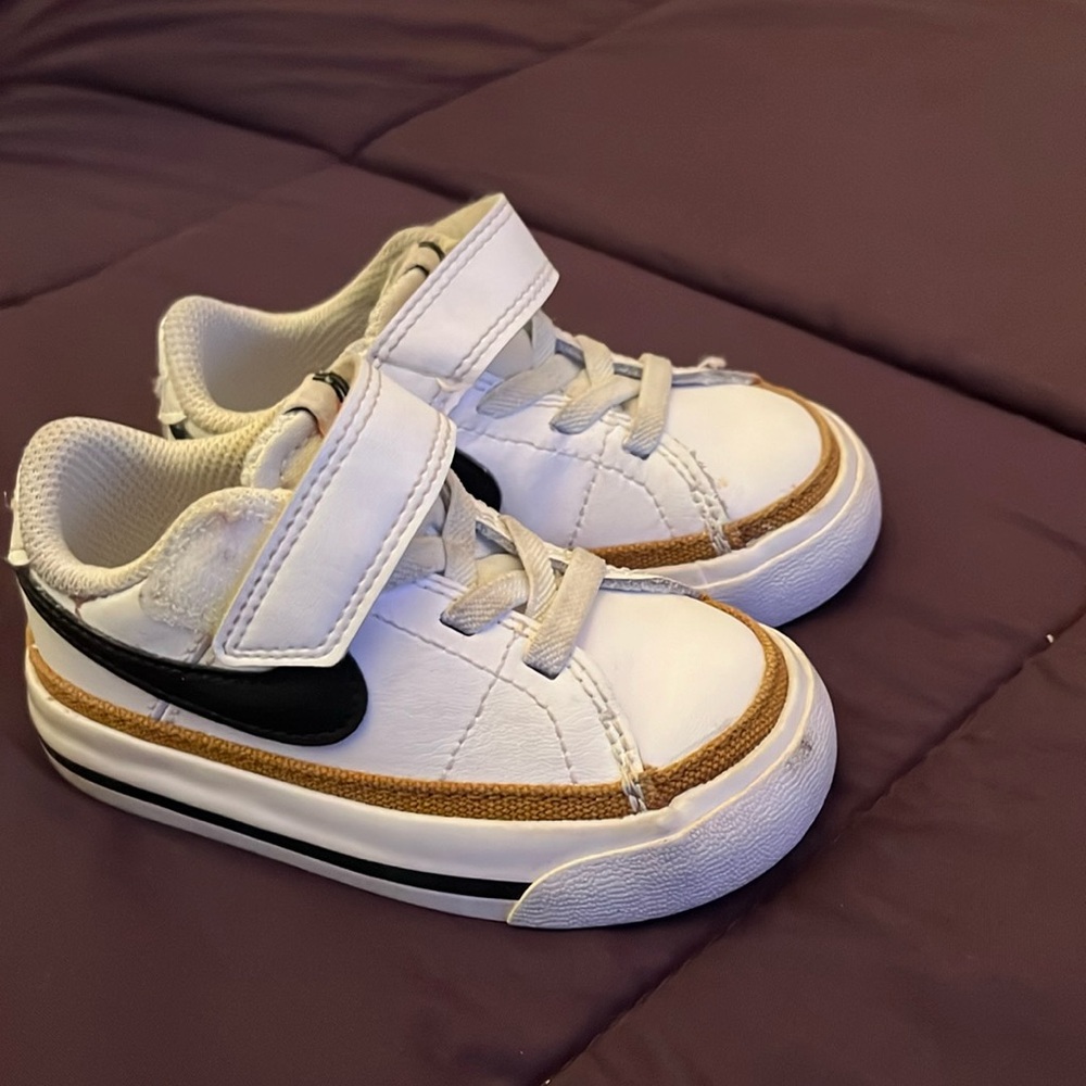 Nike Court Legacy 5C